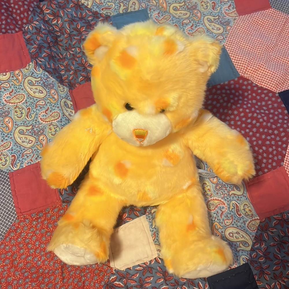 Yellow candy corn bear - Picture 3 of 4